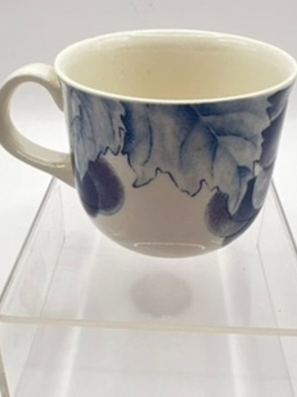 Vtg Pier 1 Angleterre 42 England Mini Coffee Tea Cup Grapes Blue Cottagecore 2"